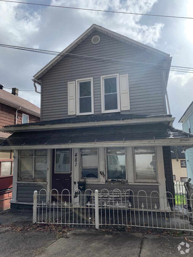 Building Photo - 481 2nd St