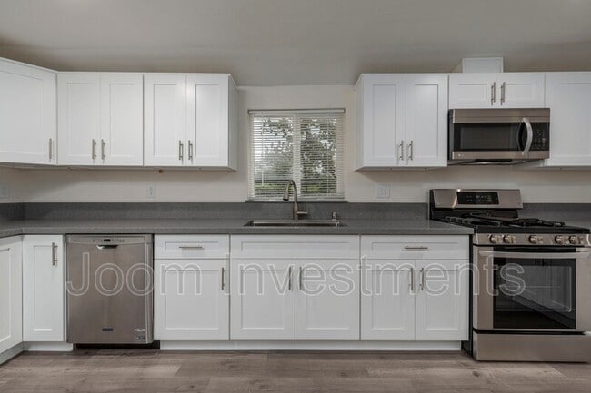 Foto del edificio - 912 N Stoneman Ave