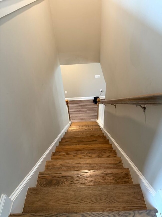 Foto del edificio - Quaint Neighborhood Living: Spacious 3 Bed...