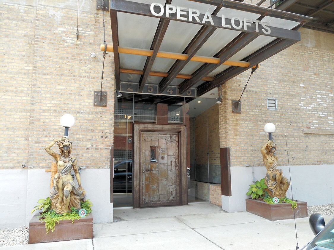Main Front Door - 2545 S Dearborn St