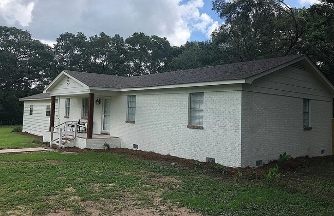 Foto del edificio - 5071 Hatchett Dr