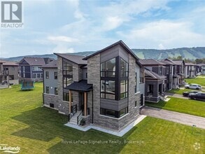 Building Photo - 157 Springside Cres