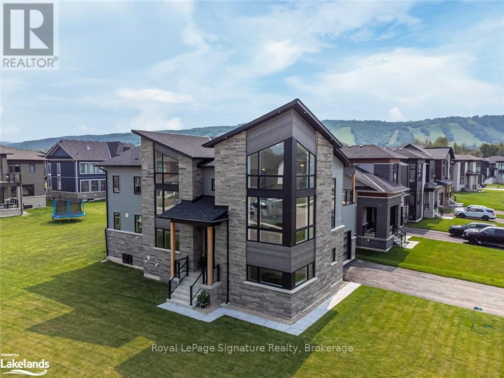 Photo principale - 157 Springside Cres