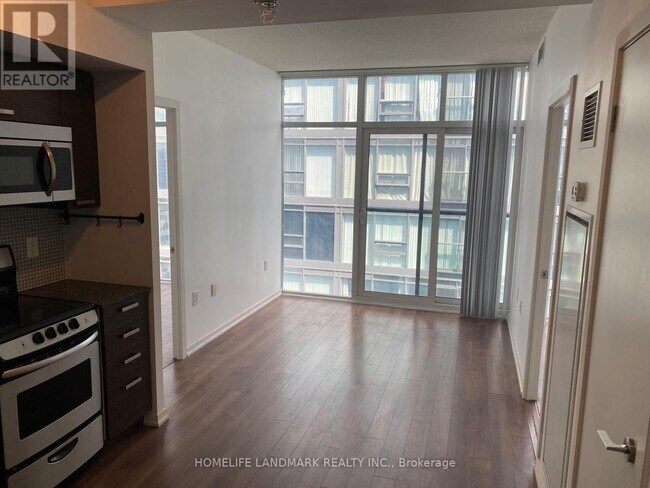 Building Photo - 36-PH36 Lisgar St