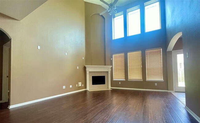 Building Photo - 4703 Zachary Ln