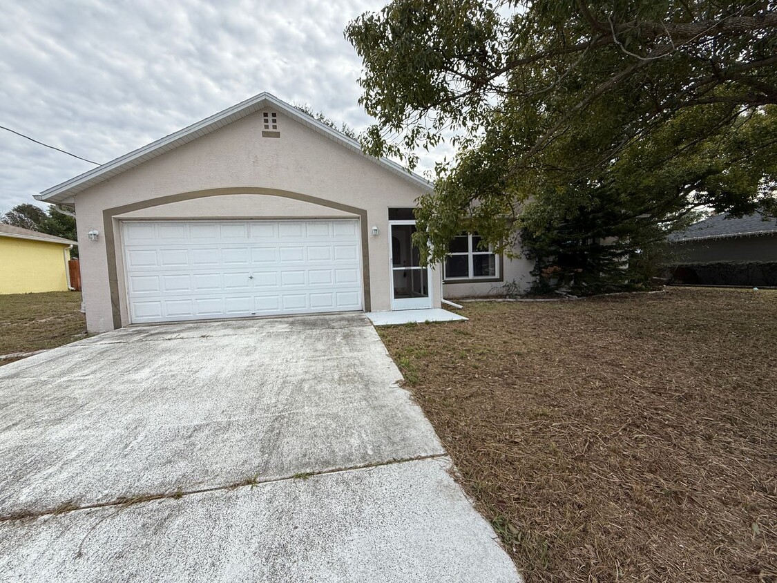 Primary Photo - Spring Hill Single Family Home