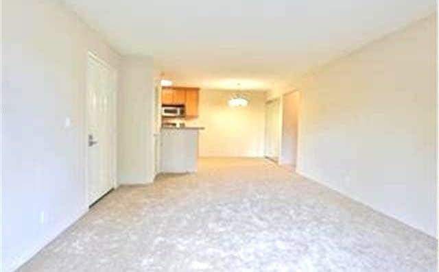 Building Photo - 2669 Somerset Park Cir