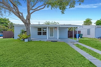 Building Photo - 5341 N Andrews Ave