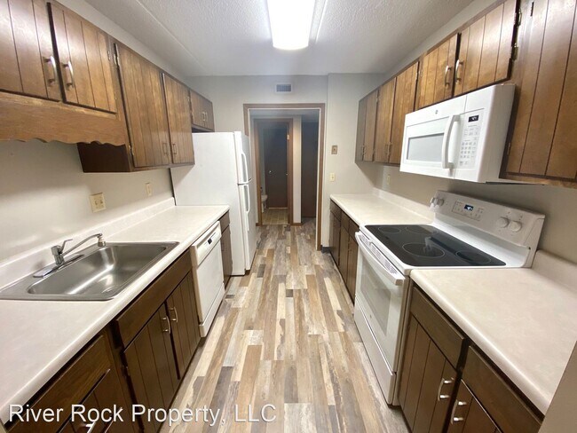 Foto del edificio - 2 br, 1.5 bath House - 1110 3rd Ave N #502W