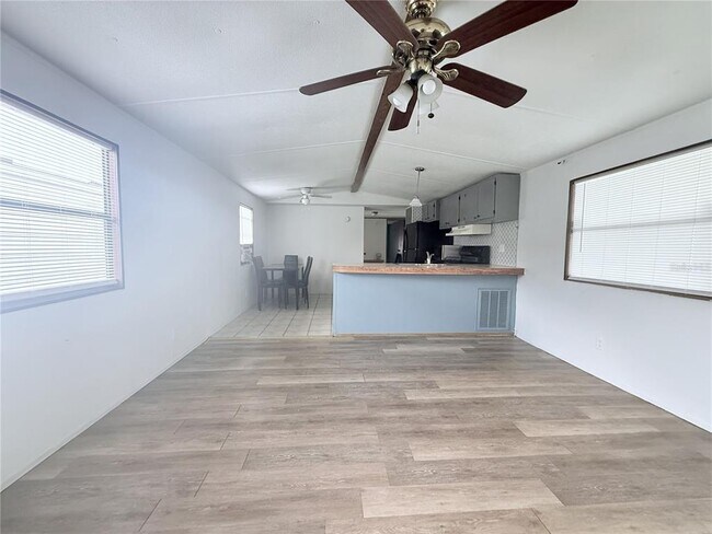 Foto del edificio - 5314 Croton St