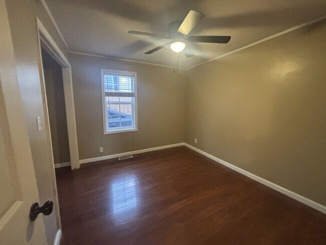 Foto del edificio - Coming Soon! Charming 2 bedroom/1 Bath Home in Desirable Area $1350