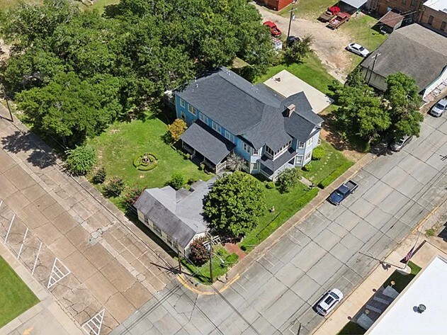 Foto del edificio - 250 N Main St