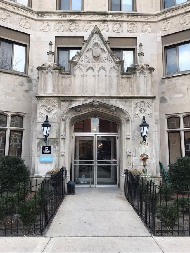 1033 W. Loyola Rentals Chicago, IL