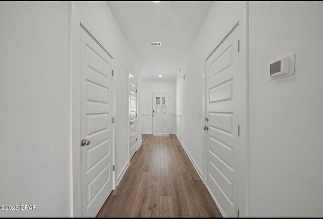 Building Photo - 5876 Tyndall Pl