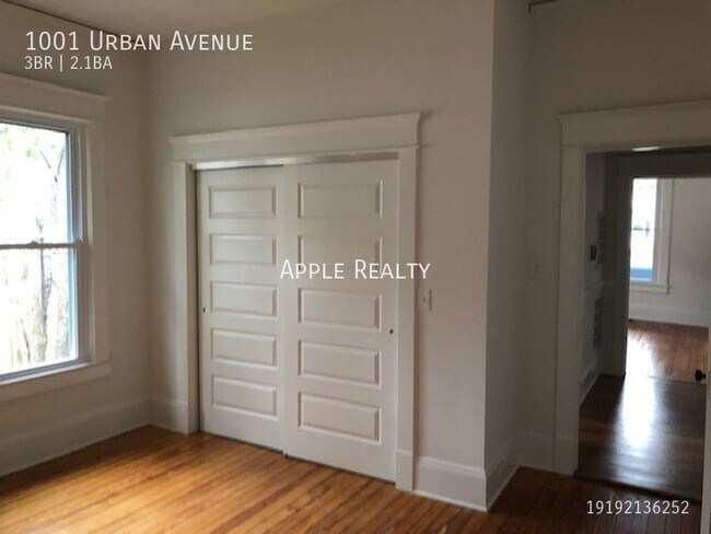 Building Photo - 1001 Urban Ave - Available Early December