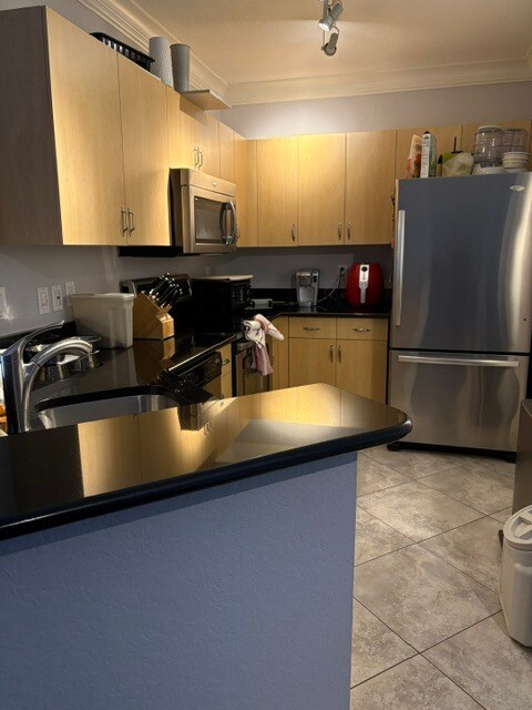 Foto del edificio - 404 Belmont Pl