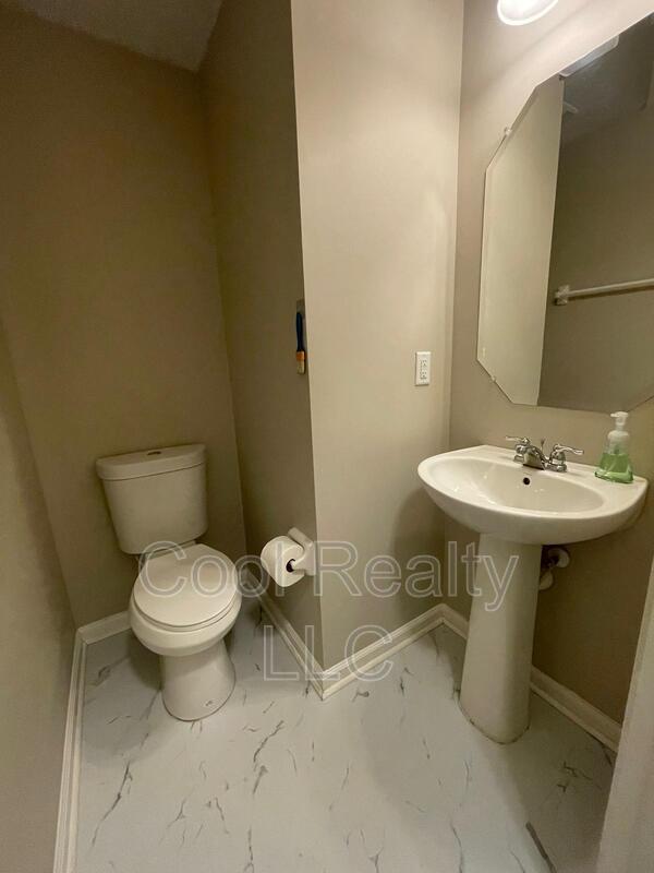 Foto del edificio - 816 Grover Ln