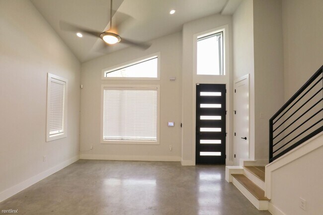 Foto del edificio - 3 br, 2.5 bath House - 1309 Cometa St 1 1