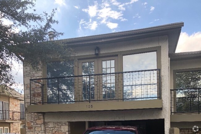 Building Photo - 1008 Clayton Nolen Dr
