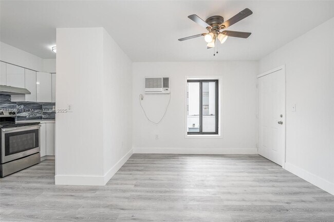 Foto del edificio - 852 SW 1st St