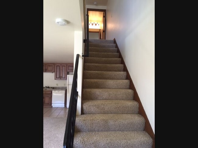 Foto del edificio - Pilgrim Way Town Homes - 2 Bedroom 1 Bath ...