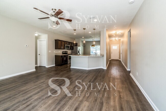 Foto del edificio - Charming 4BR 2BA Home