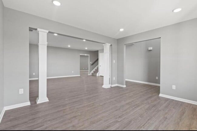 Building Photo - 109 Landry Ln