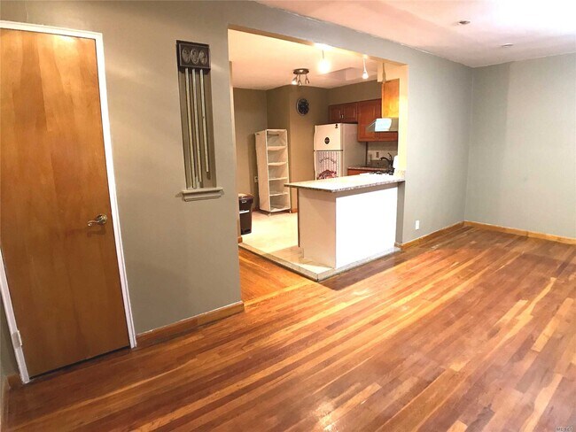 Foto del edificio - 2274 E 14th St
