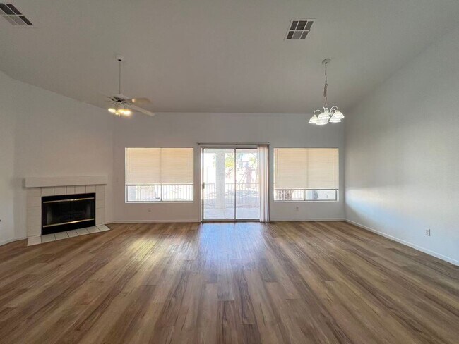 Foto del edificio - 4226 Inglewood Point St