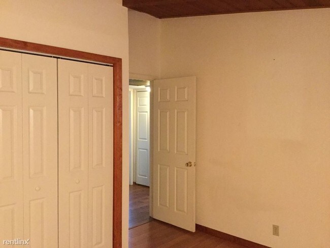 Building Photo - 3 br, 2 bath House - 2520 SW Burnett Rd