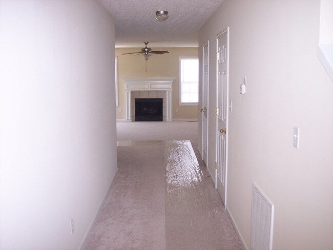 Building Photo - 2626 Oriole St