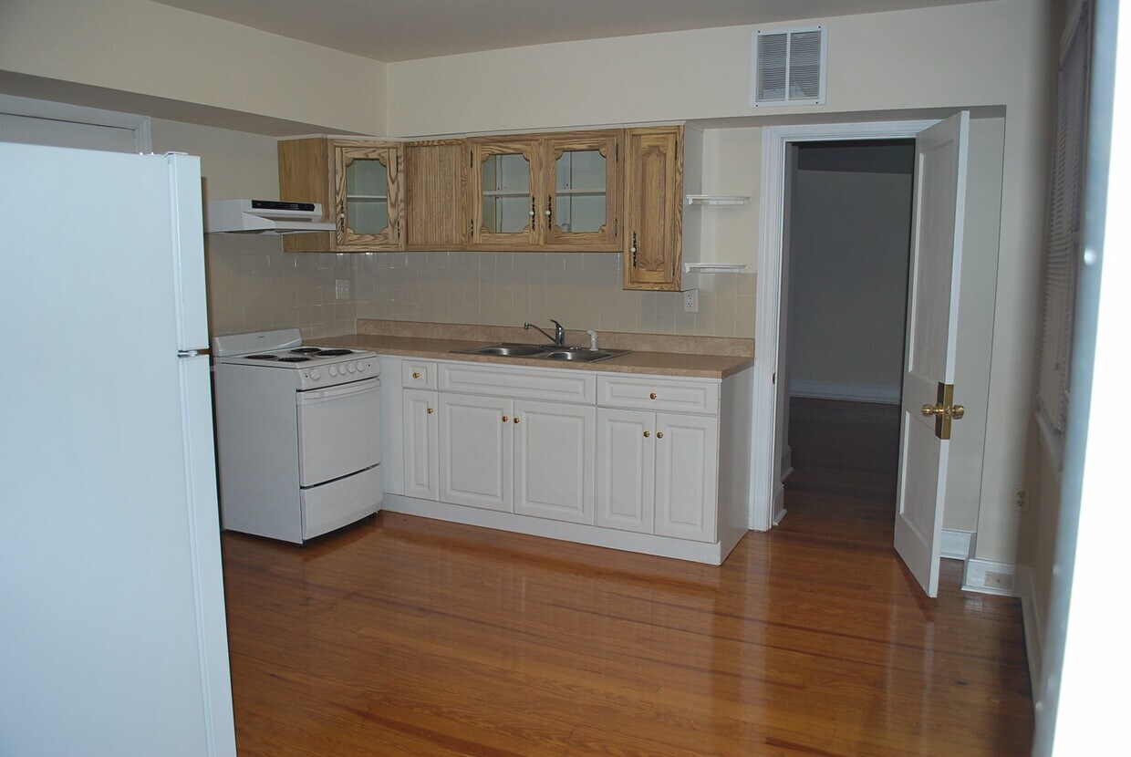 241 Bridge St Unit B, Phoenixville, PA 19460 Apartments in