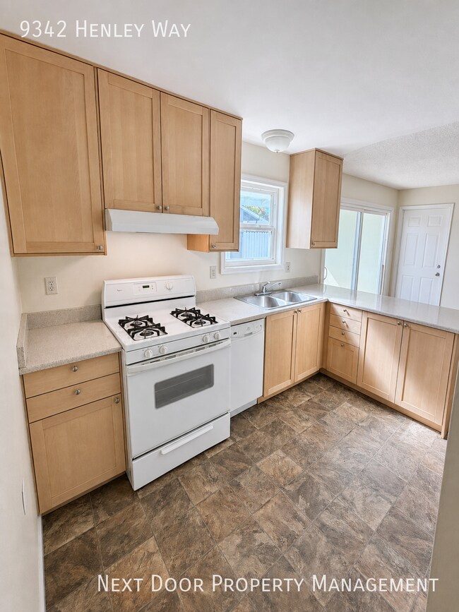 Foto del edificio - 9342 Henley Way