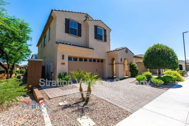 Building Photo - 2833 E Ebony Dr
