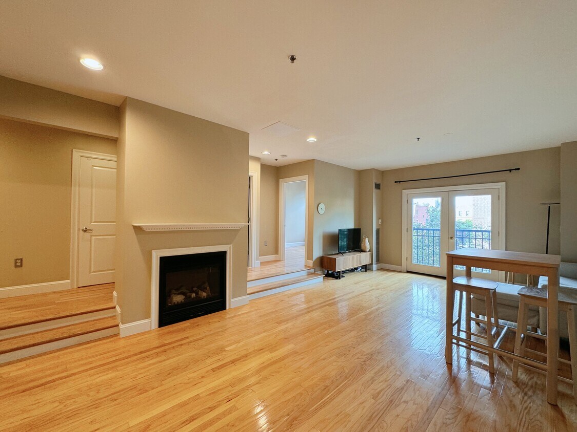 Living Room - 1723 Washington St