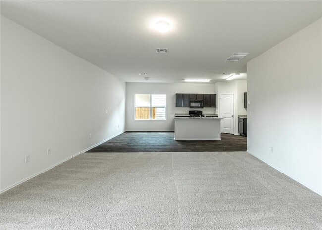 Foto del edificio - 15204 Kent Justin Dr