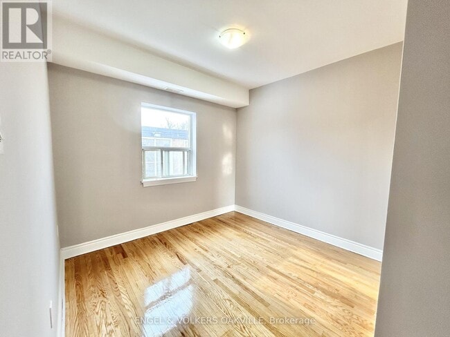 Building Photo - 100 Twenty Fifth St