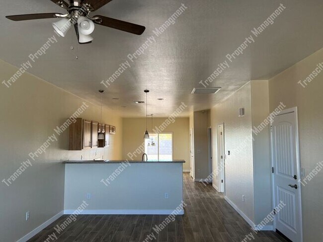 Building Photo - Duplex For Rent Arizona City 2 bed 2 bath