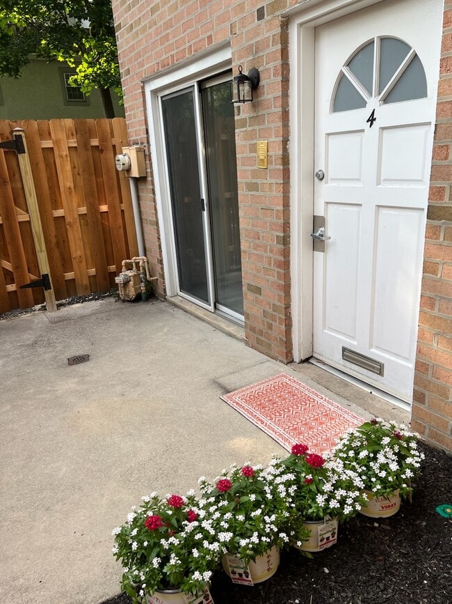Private Yard - Main Line Village