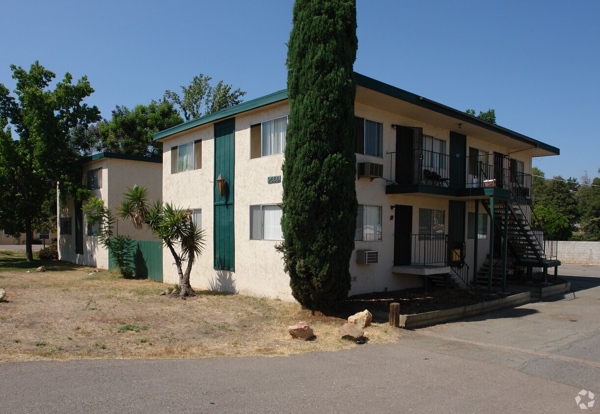Foto principal - 9666 Los Coches Rd