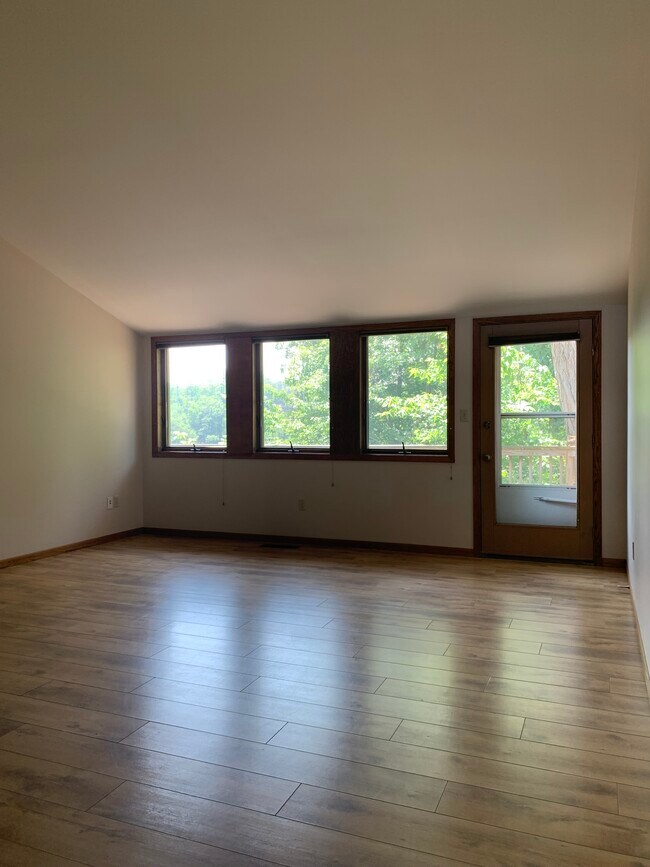 Foto del edificio - 317 River St