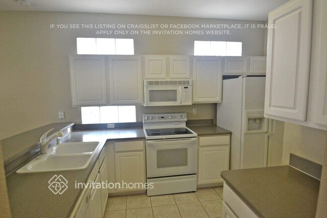 Building Photo - 10604 Marlington Pl