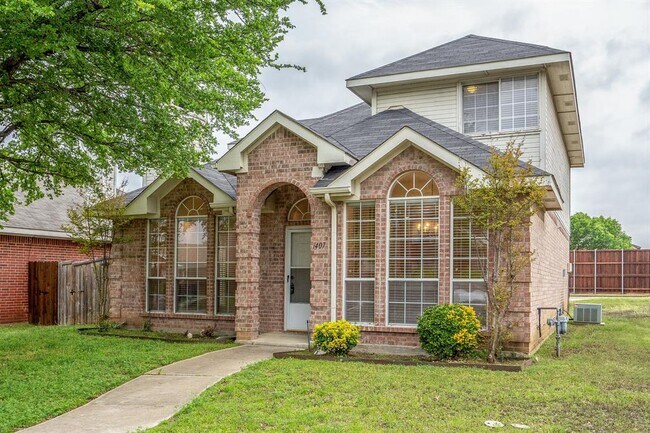 Building Photo - 1407 Ross Dr