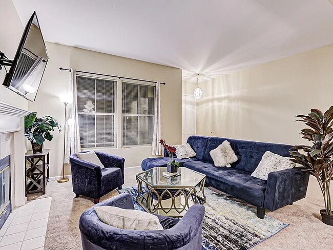 Building Photo - 5795 De Soto Dr