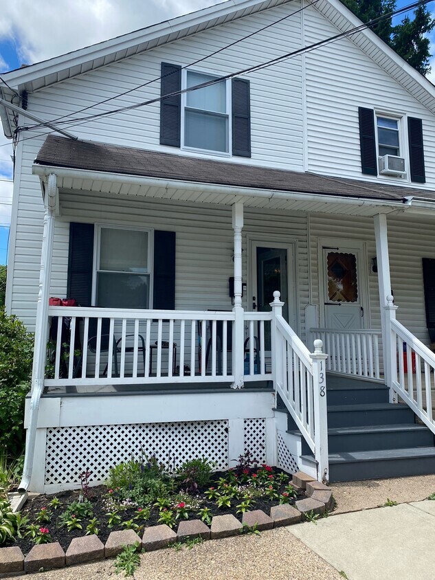 Foto principal - 138 Wilson Ave