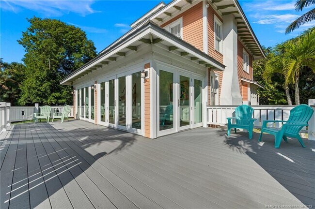 Building Photo - 3400 SW St Lucie Shores Dr