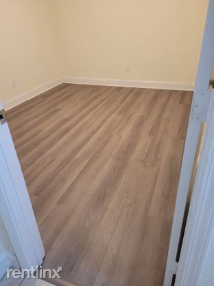 Building Photo - 4 br, 2 bath House - 2020 South St