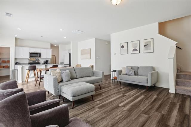 Foto del edificio - 400 Stone Creek Blvd