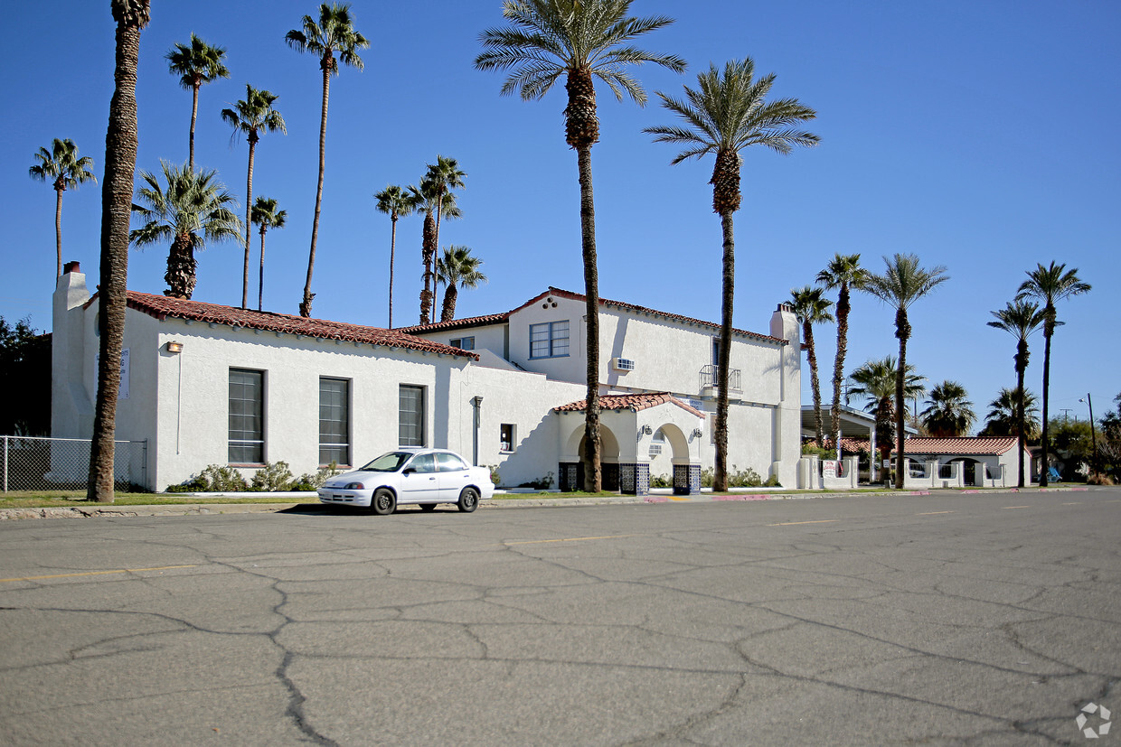 Primary Photo - El Solano Apartments