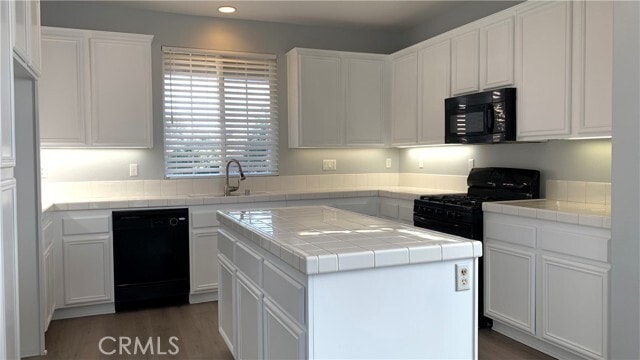 Foto del edificio - 1733 Sharon Ct